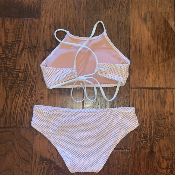 bikini - Picture 2 of 2